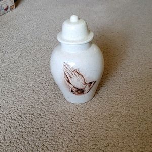 Praying Hands Urn